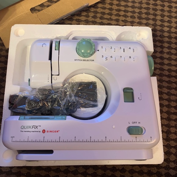 Singer quick fix sewing machine - Picture 4 of 8